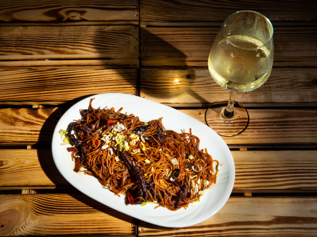 Furnici in copac de vita